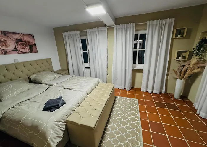 Rheinoase Mit Garten Fuer Familien & Gruppen Koblenc